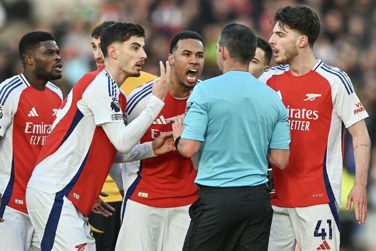 九游会·j9官方网站🚨裁判公司声明:奥利弗受到辱骂+威胁,警方将调查涉事球迷