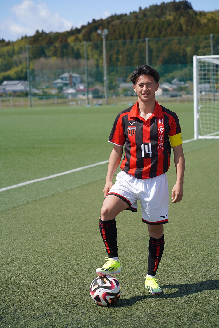 j9九游真人游戏第一品牌登录入口高冈伶飒谈U20亚洲杯：目标虽然是金靴，但首先还是要帮球队取胜