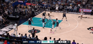 j9九游真人游戏第一平台第三节12分!小贾伦-杰克逊抛投&三分样样有 三节14中9砍22分7板