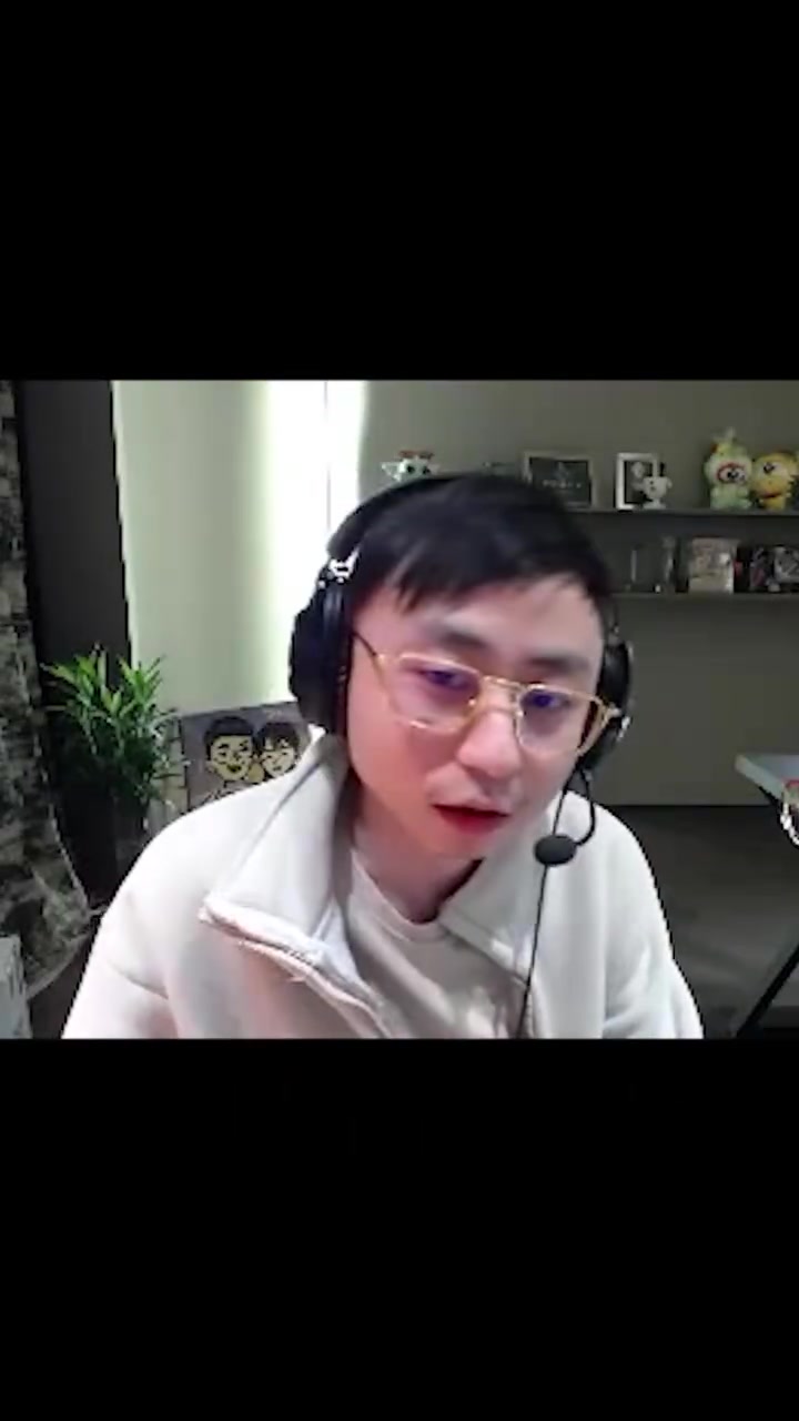 ag九游会亚洲真人第一品牌K仙女怕了！水晶哥：真不玩Uzi号了！那天坑完队友不敢玩了