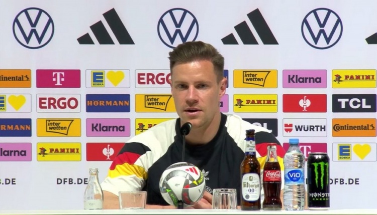 j9九游真人游戏第一平台特尔施特根:没人与我谈过离队,下赛季将留在巴萨&有竞争很正常